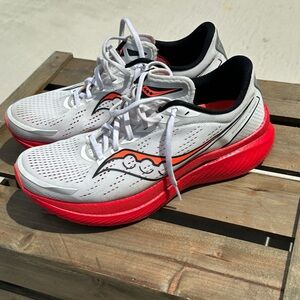 Saucony Men's Endorphin Speed 3